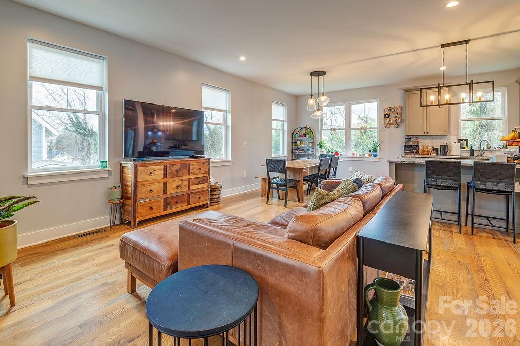 127 Alma Lane Asheville NC 28806