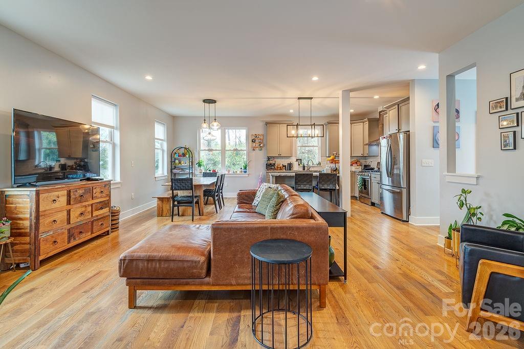 127 Alma Lane Asheville NC 28806