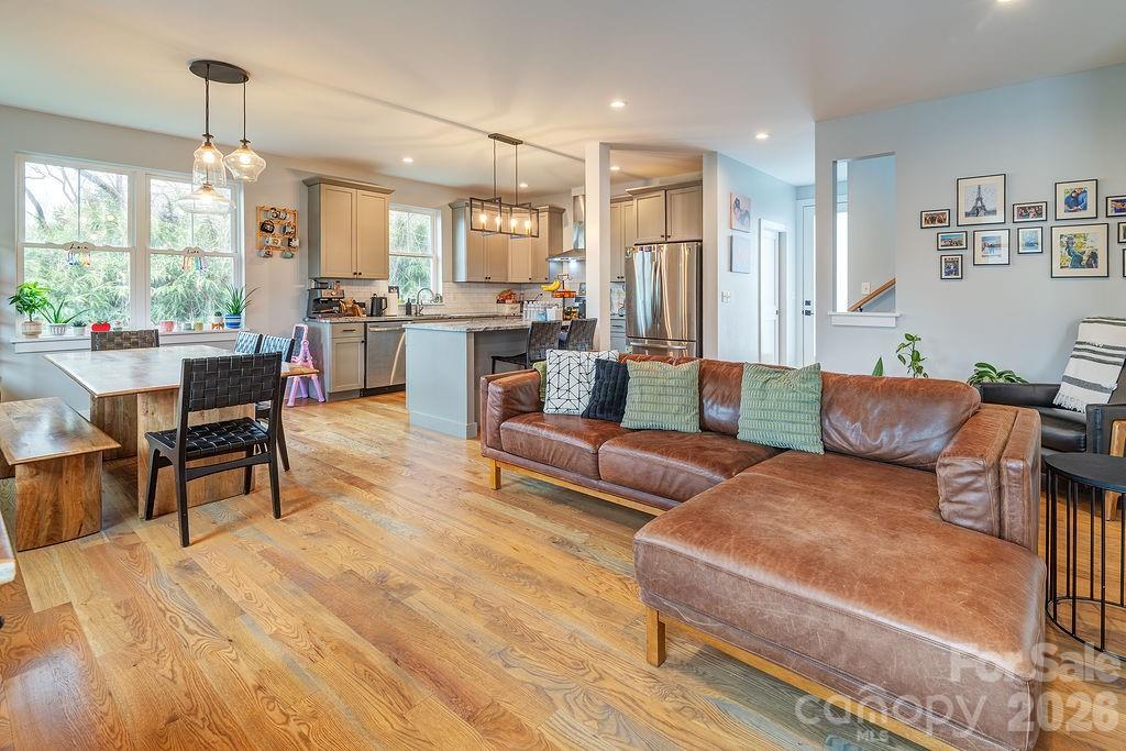 127 Alma Lane Asheville NC 28806