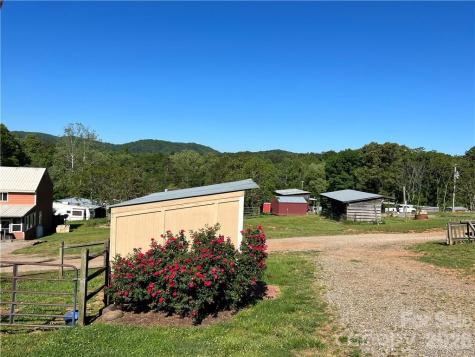 105 Filly Trail Love Valley NC 28625