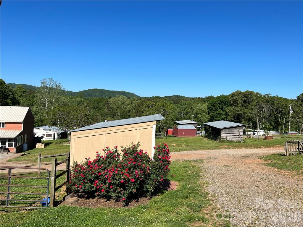 105 Filly Trail Love Valley NC 28625