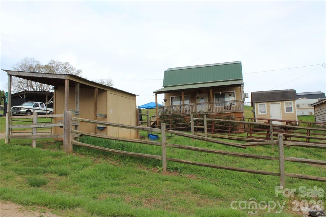 105 Filly Trail Love Valley NC 28625