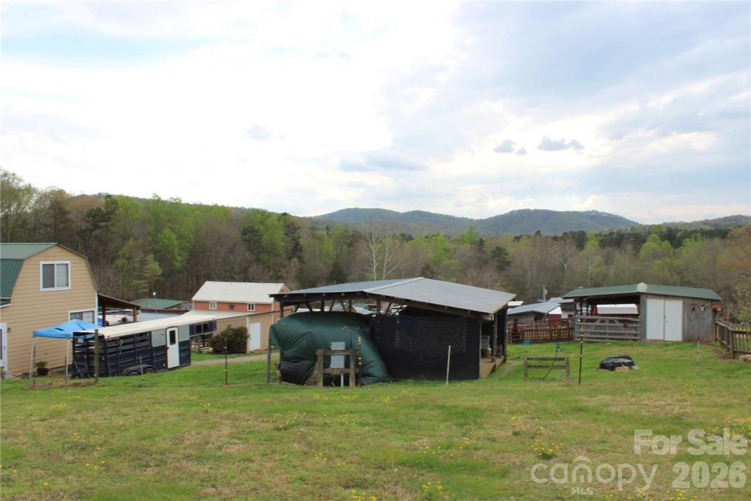 105 Filly Trail Love Valley NC 28625