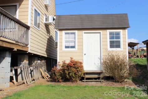 105 Filly Trail Love Valley NC 28625