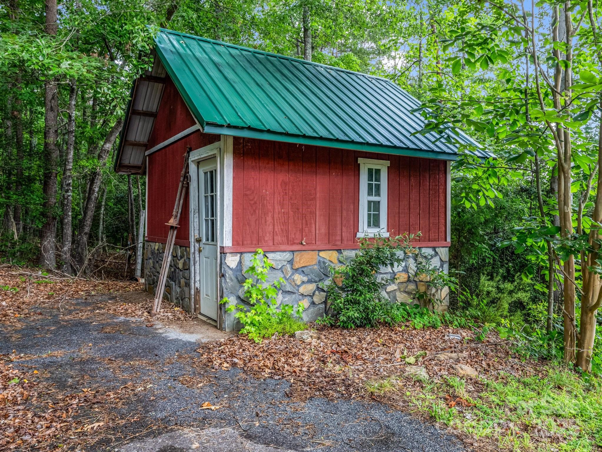 4086 Big Island Road Rutherfordton NC 28139