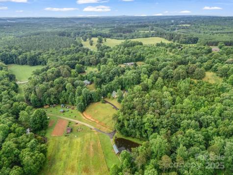 4086 Big Island Road Rutherfordton NC 28139