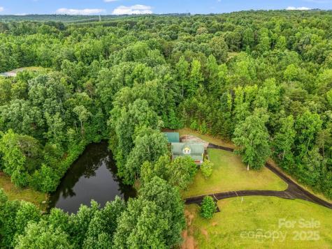 4086 Big Island Road Rutherfordton NC 28139