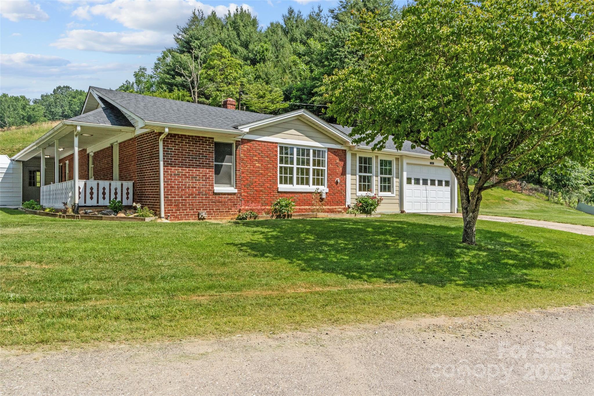244 Carl Fox Road Burnsville NC 28714