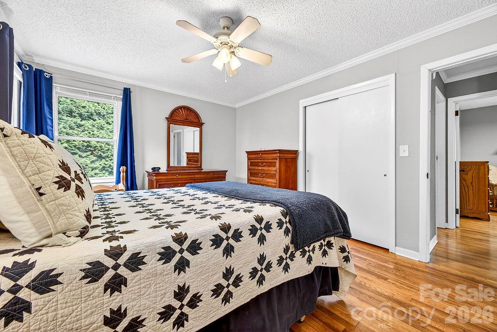 204 Oak Grove Road East Flat Rock NC 28726