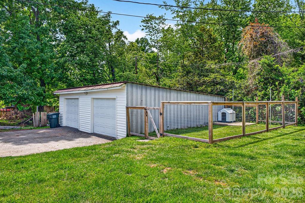 204 Oak Grove Road East Flat Rock NC 28726