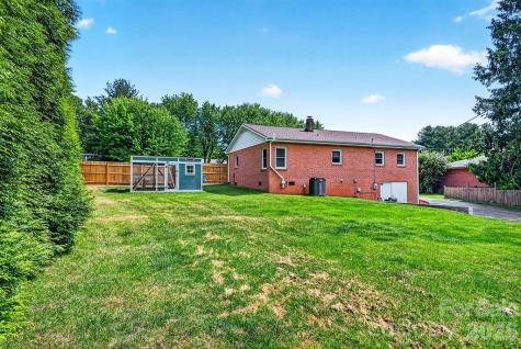 204 Oak Grove Road East Flat Rock NC 28726