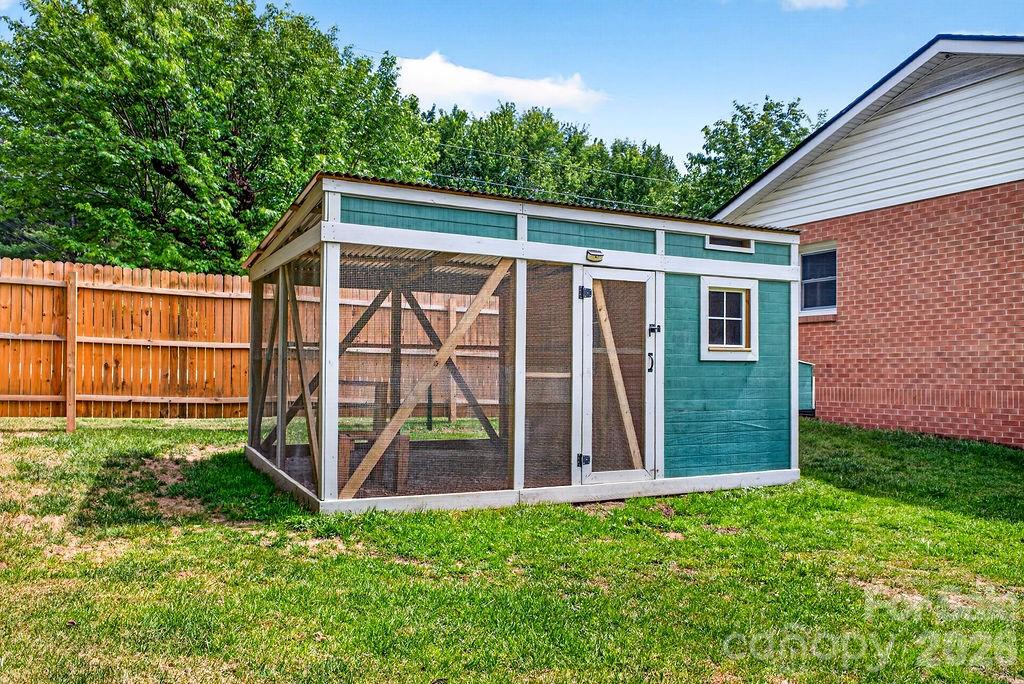 204 Oak Grove Road East Flat Rock NC 28726