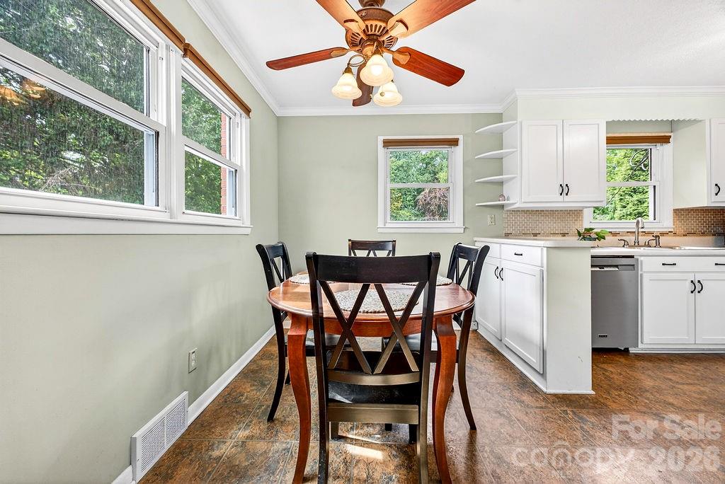 204 Oak Grove Road East Flat Rock NC 28726