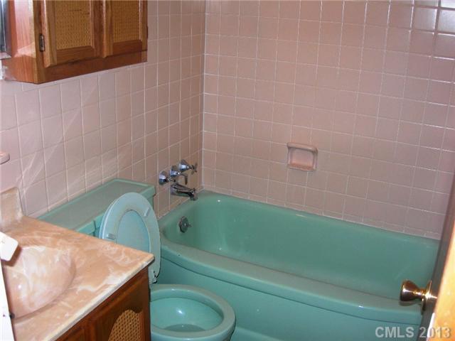 4809 Wedgewood Drive Charlotte NC 28210