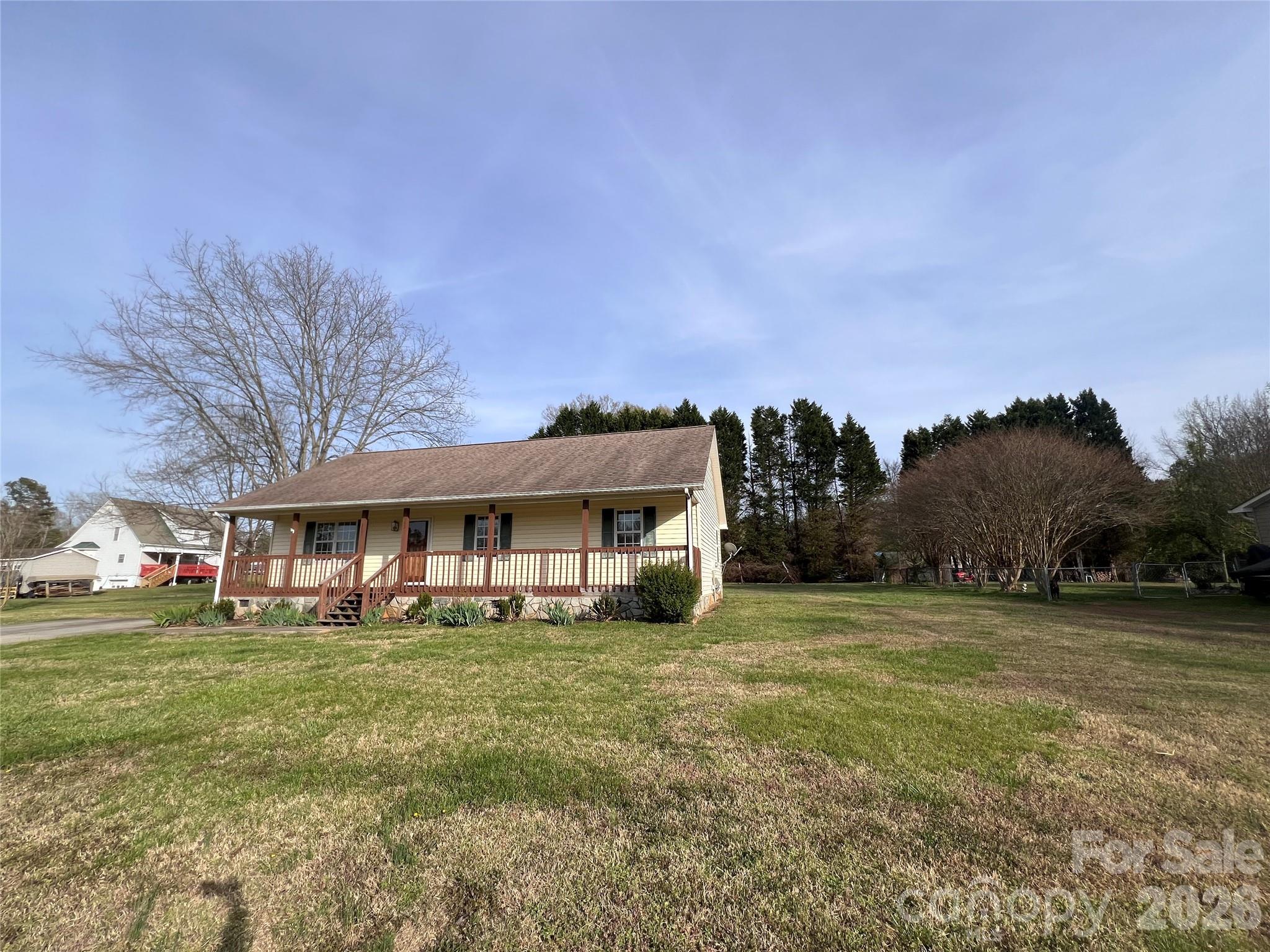 153 White Tail Court Lexington NC 27292