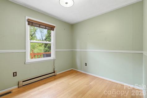959 Oakmont Drive Canton NC 28716