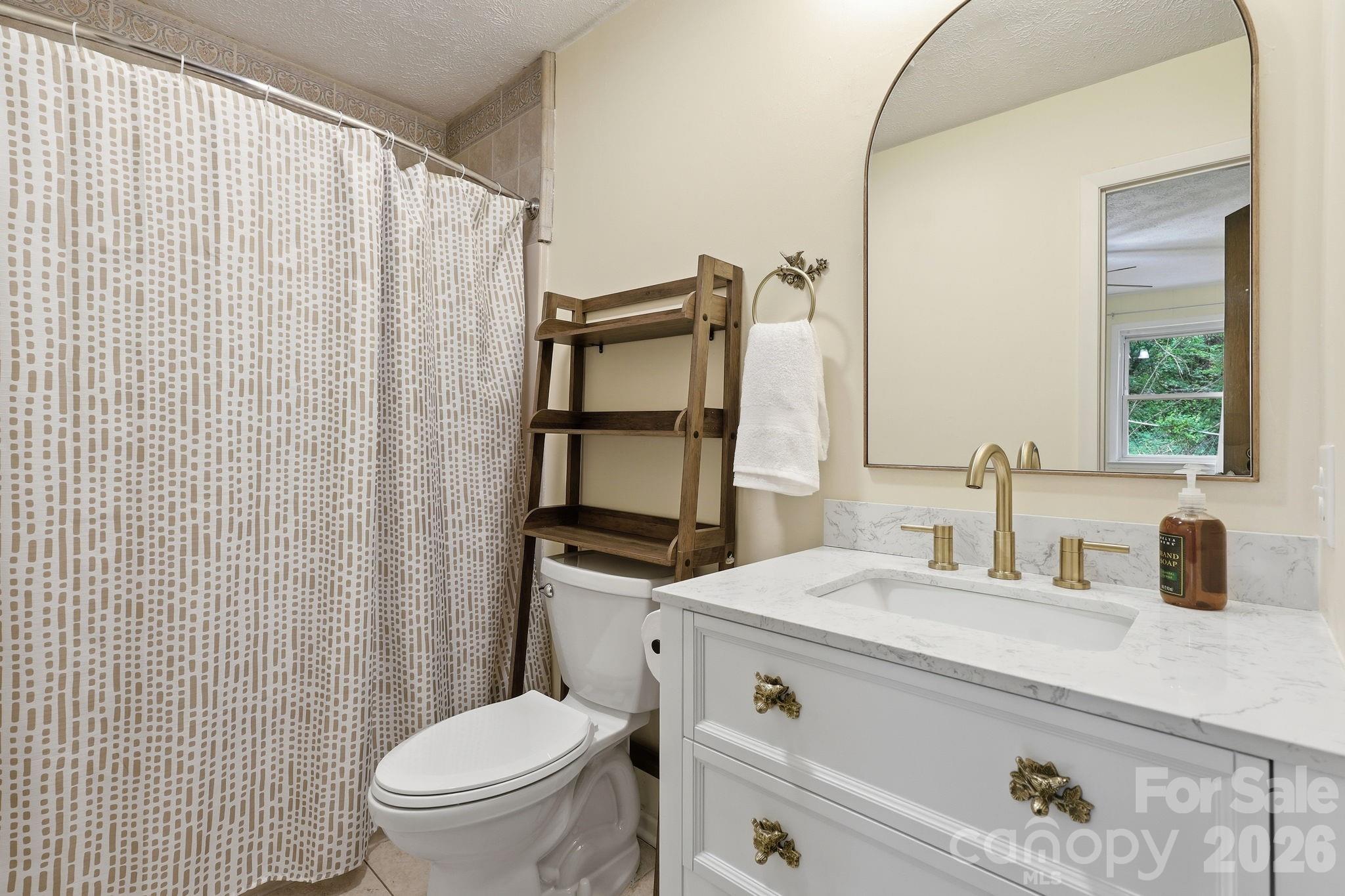 959 Oakmont Drive Canton NC 28716