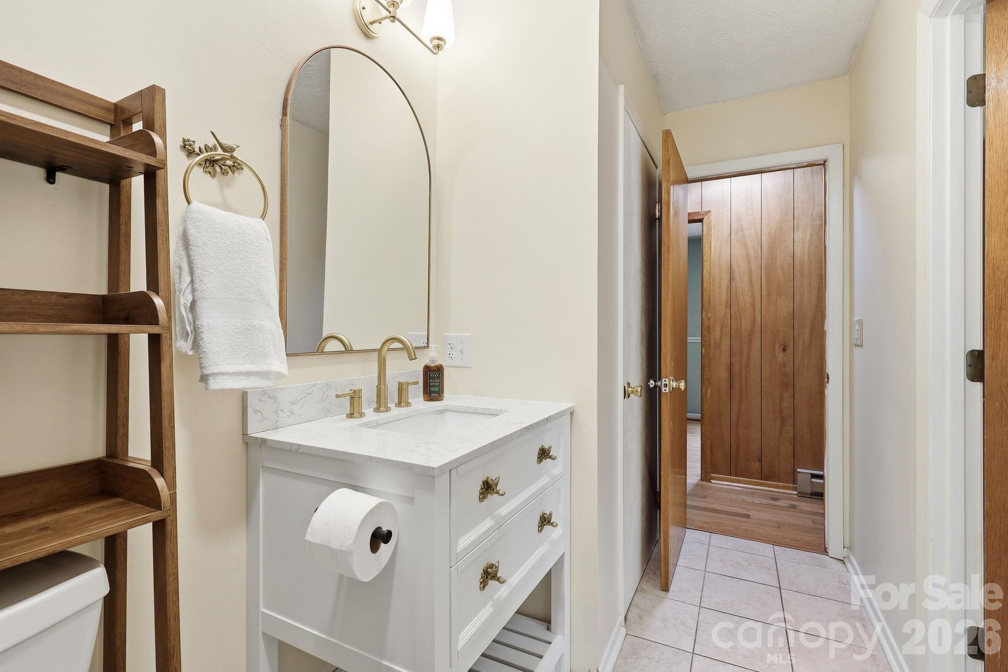 959 Oakmont Drive Canton NC 28716