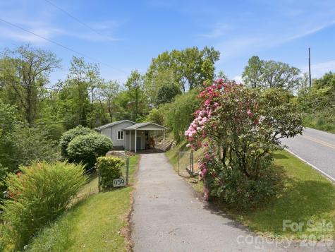959 Oakmont Drive Canton NC 28716