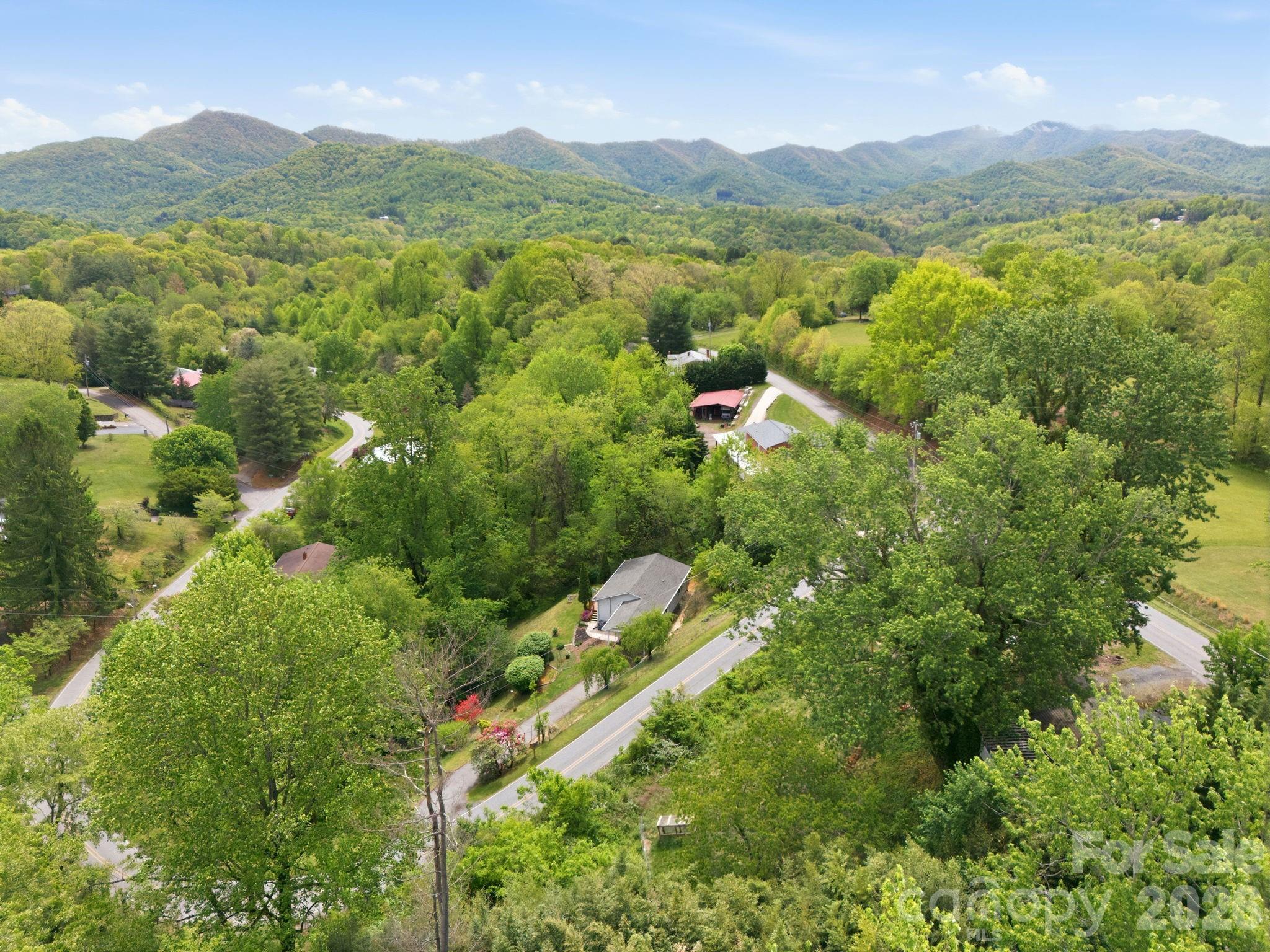 959 Oakmont Drive Canton NC 28716