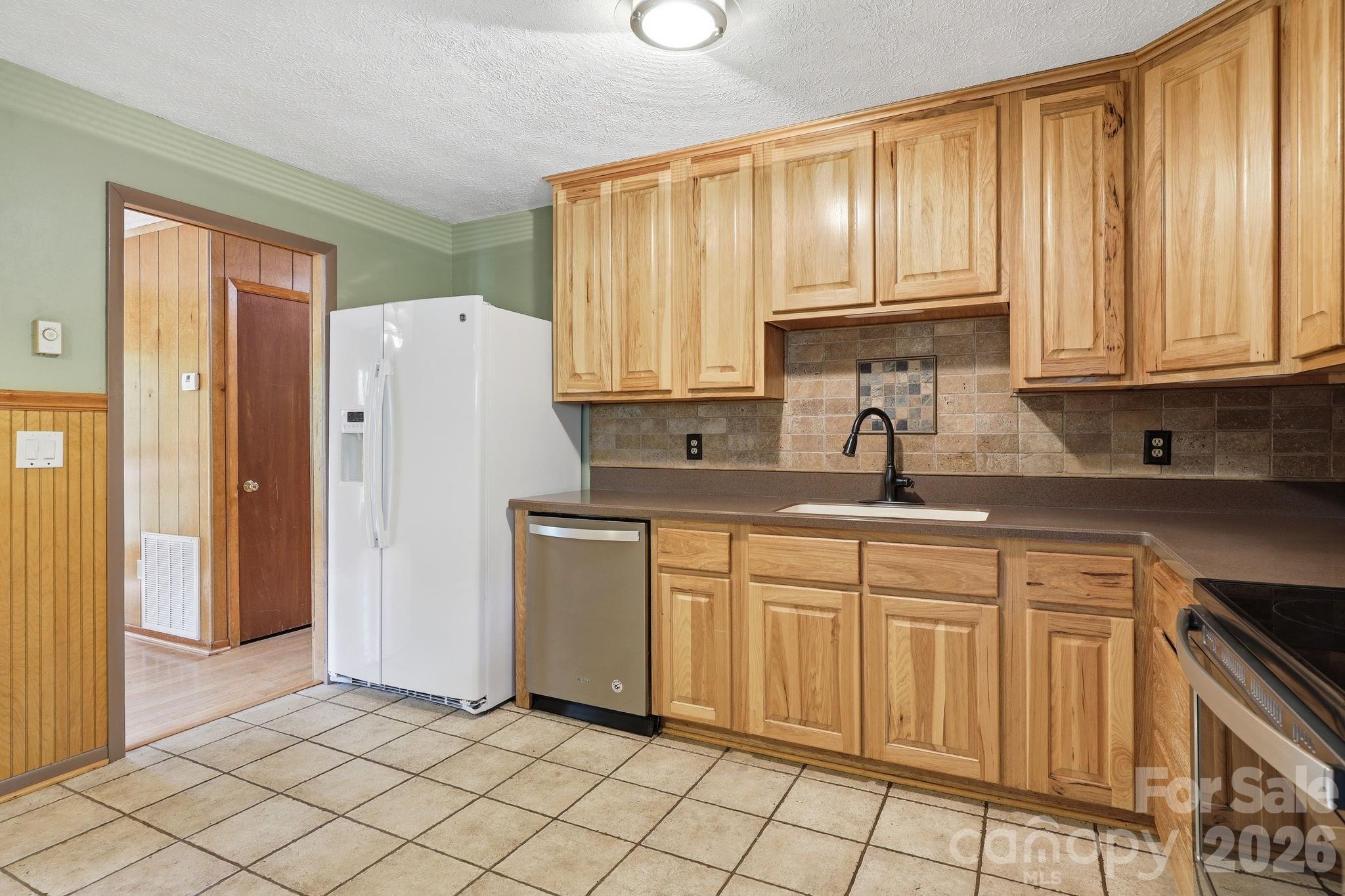 959 Oakmont Drive Canton NC 28716