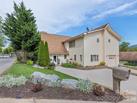7 Bage Street Waynesville NC 28786