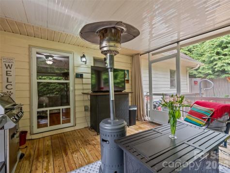 7 Bage Street Waynesville NC 28786