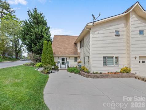 7 Bage Street Waynesville NC 28786