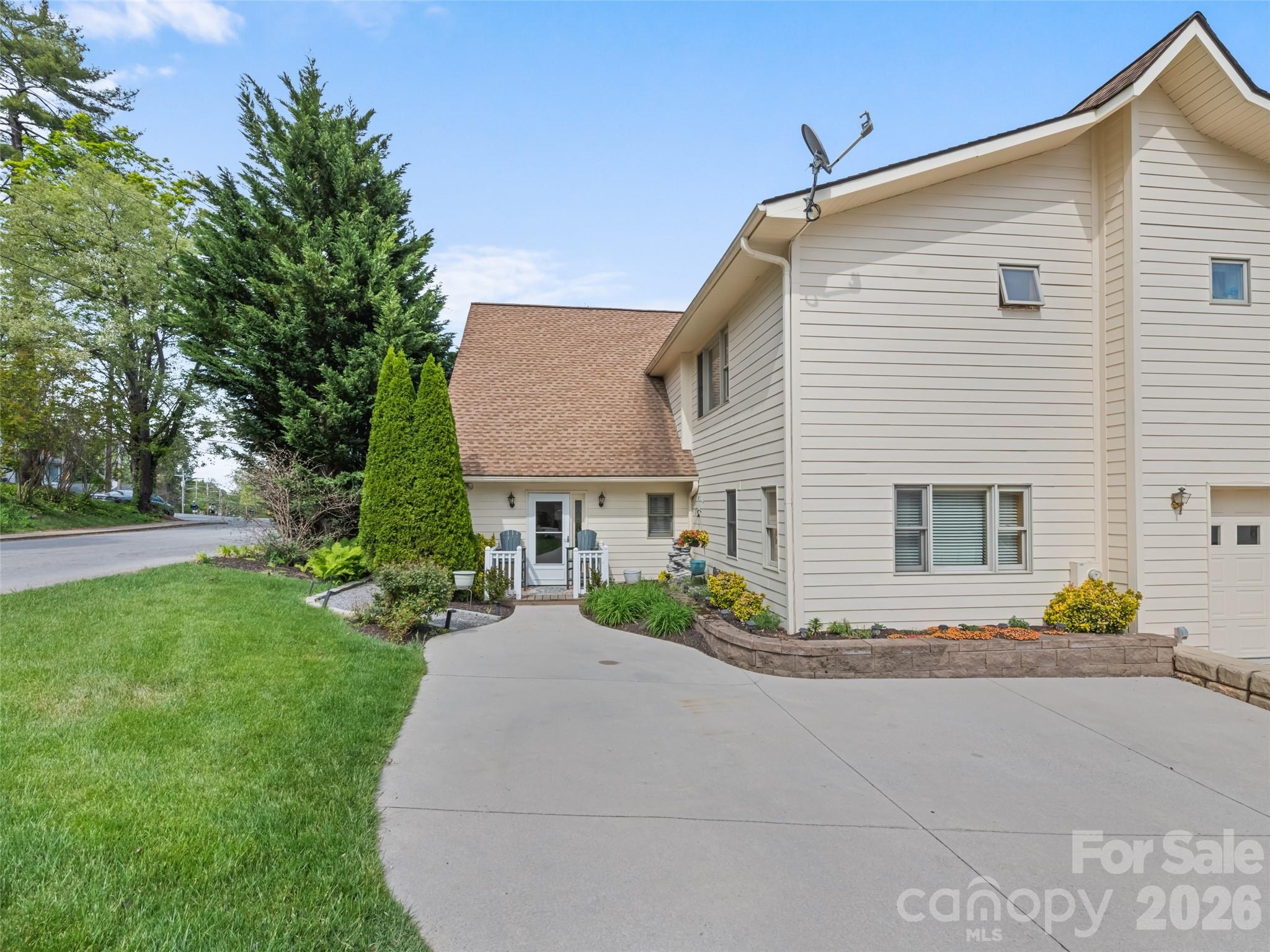 7 Bage Street Waynesville NC 28786