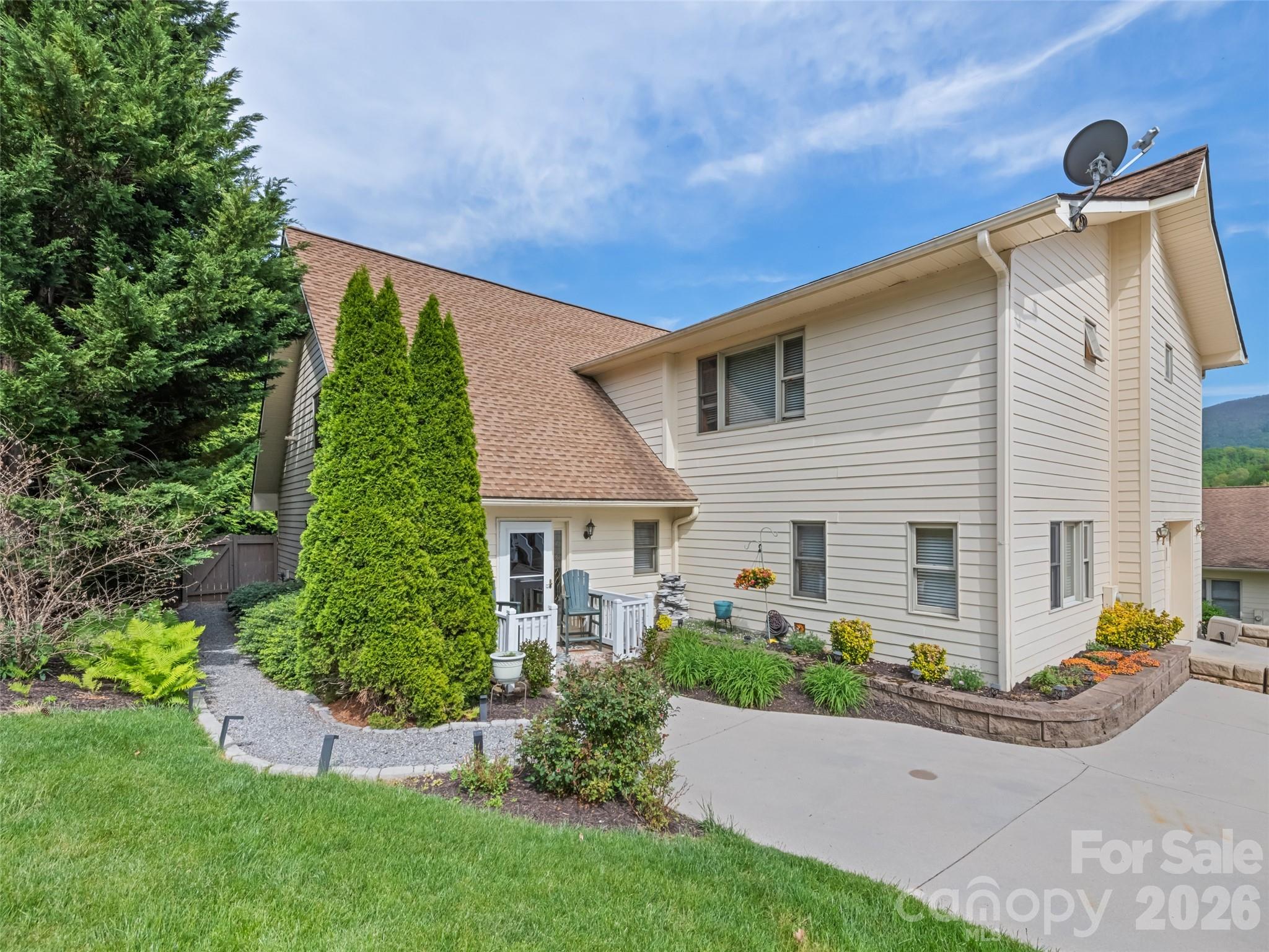 7 Bage Street Waynesville NC 28786