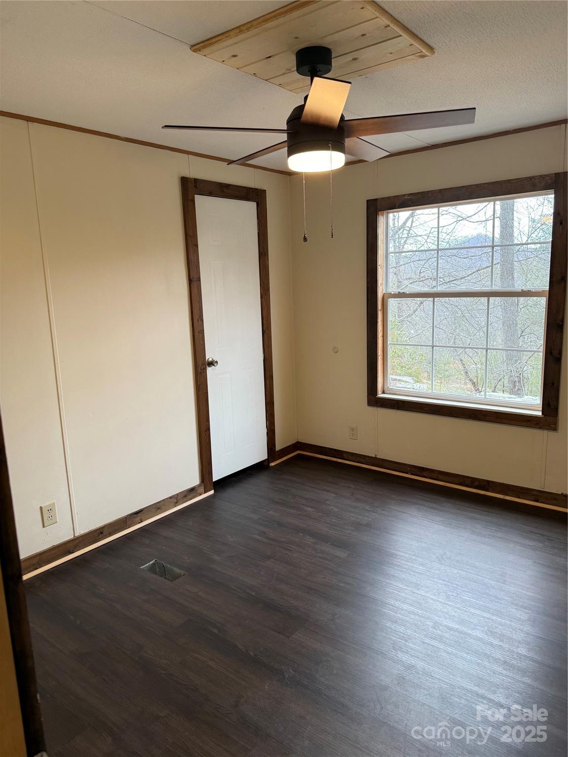 55 Twin Oaks Lane Spruce Pine NC 28777