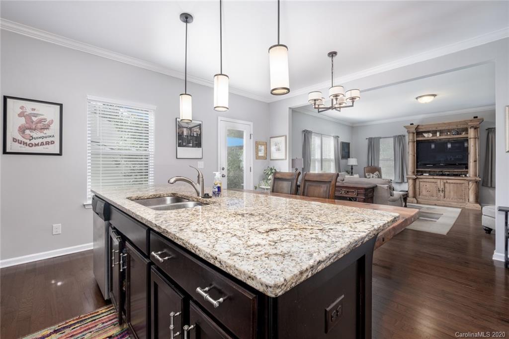 7401 Edgefield Court Matthews NC 28104