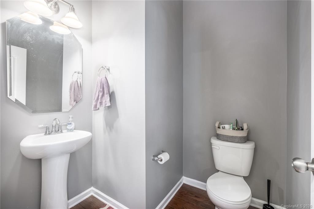 7401 Edgefield Court Matthews NC 28104