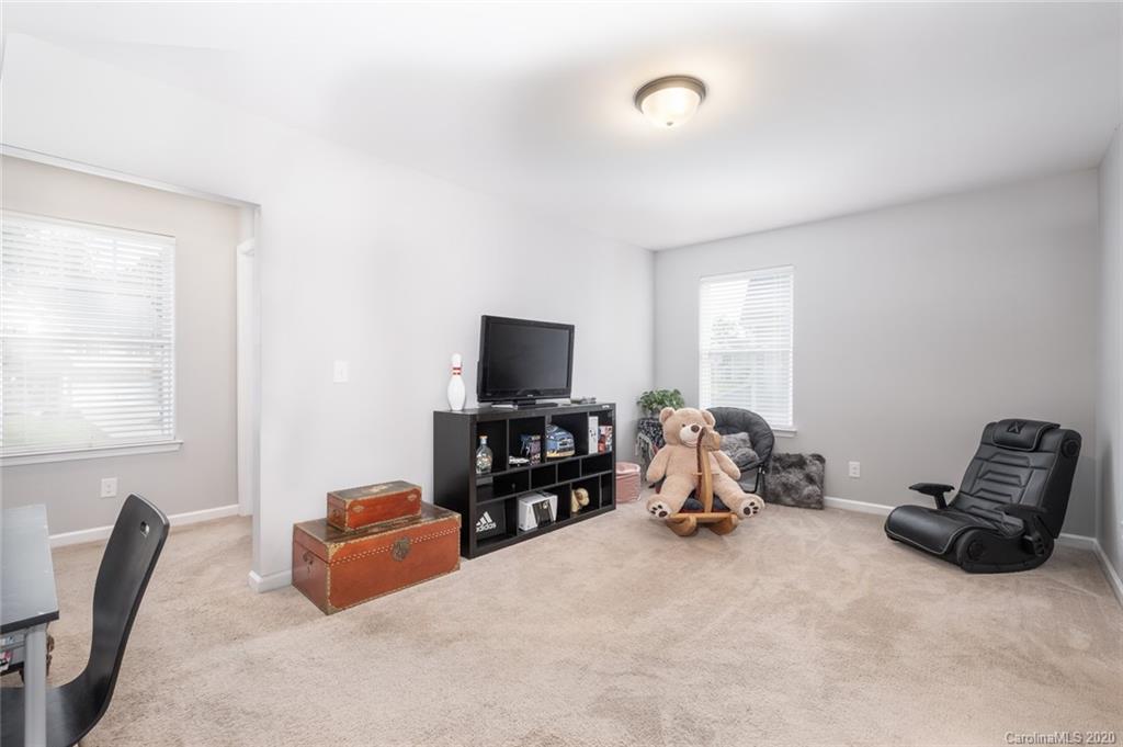 7401 Edgefield Court Matthews NC 28104