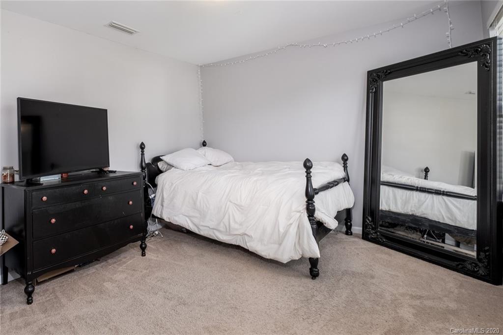 7401 Edgefield Court Matthews NC 28104