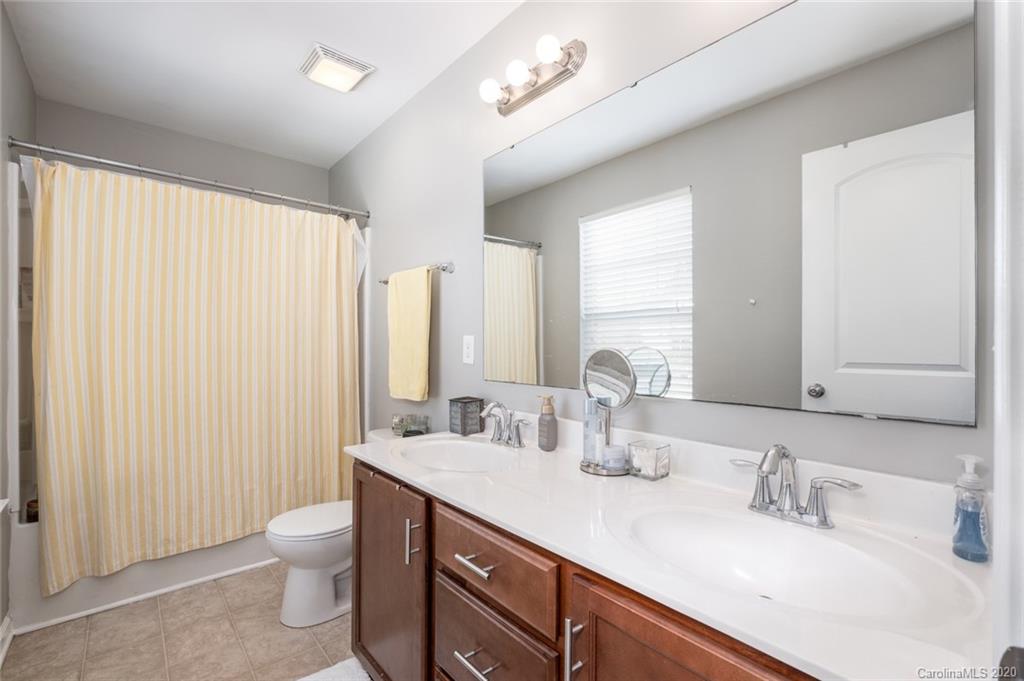 7401 Edgefield Court Matthews NC 28104