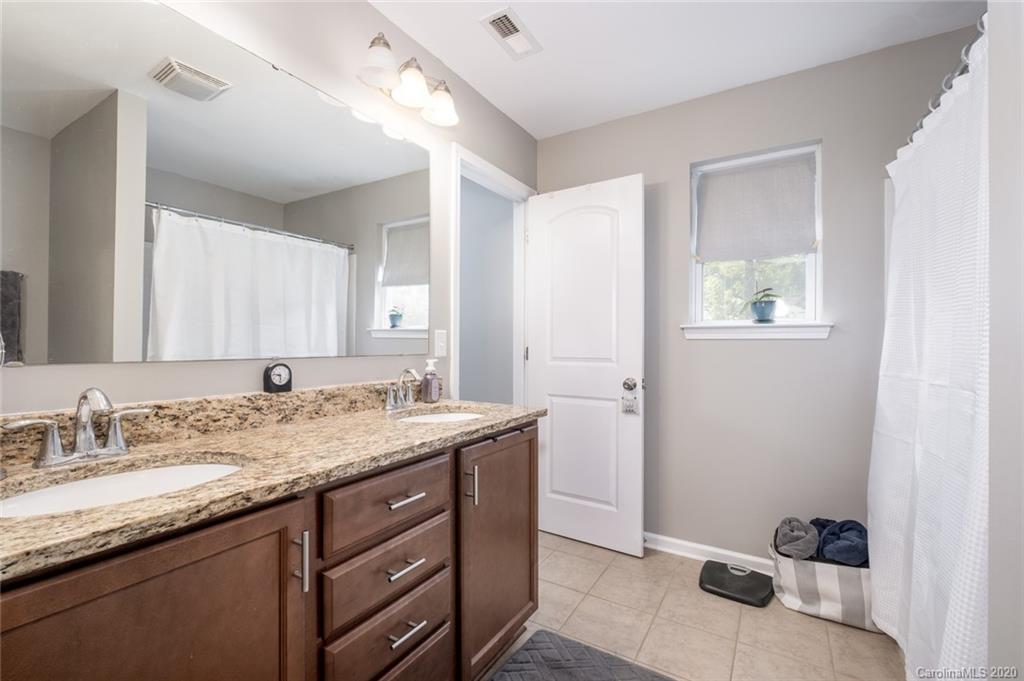 7401 Edgefield Court Matthews NC 28104