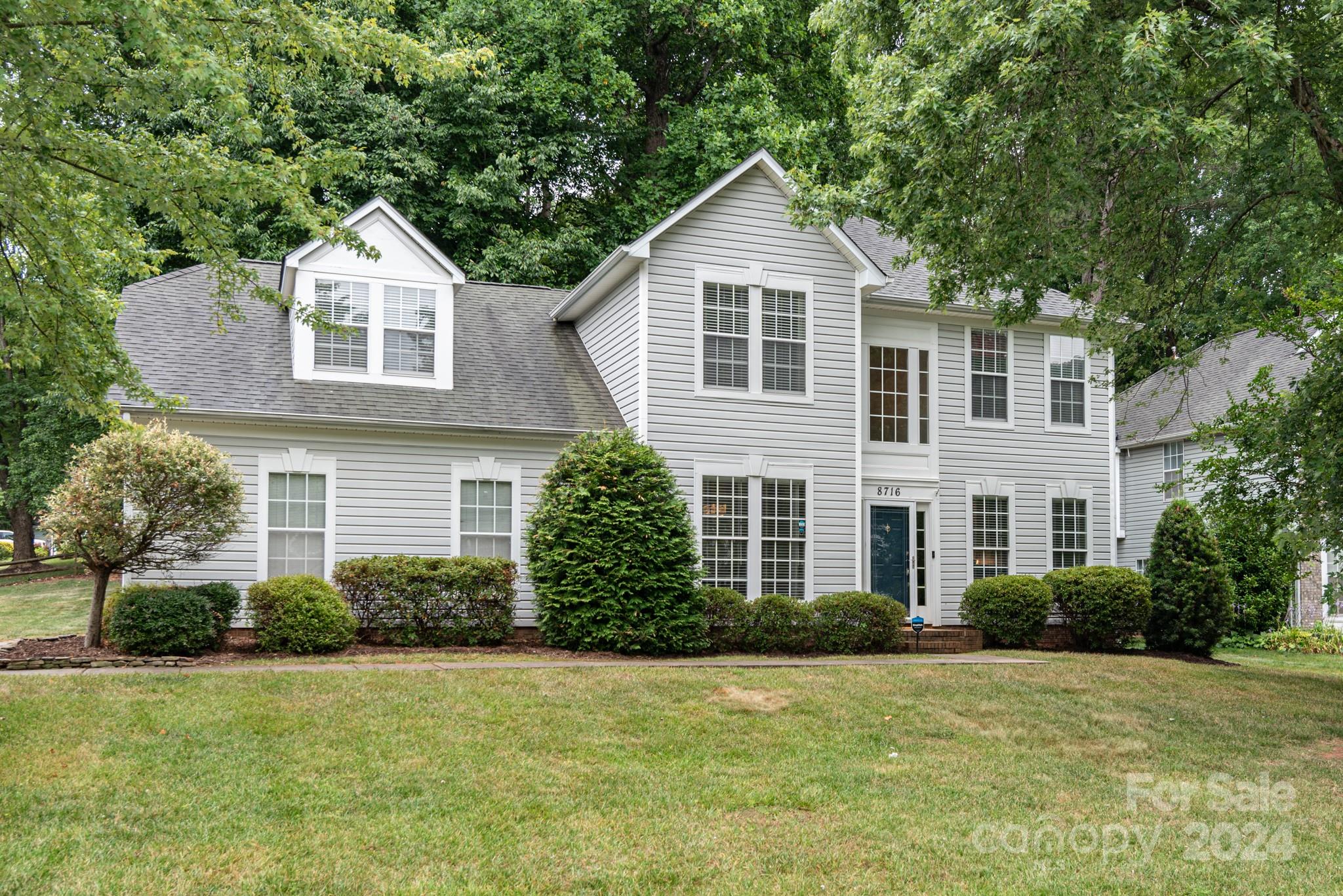 8716 Mccartney Way Charlotte NC 28216