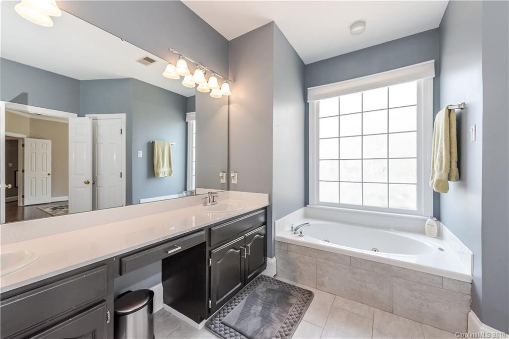 4201 Stourton Lane Charlotte NC 28226