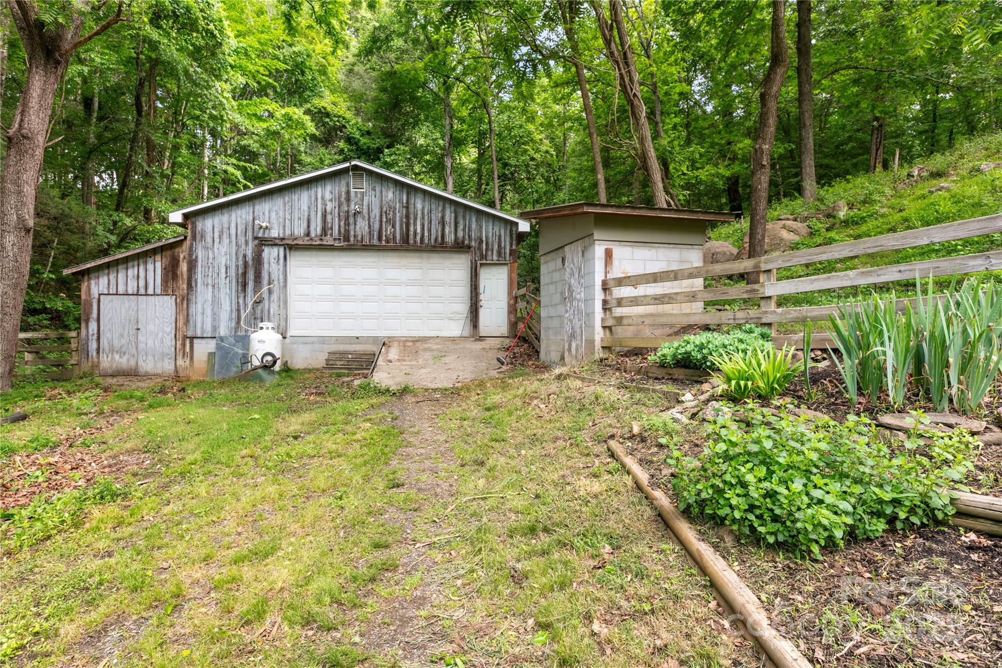 155 Old Starnes Cove Road Asheville NC 28806