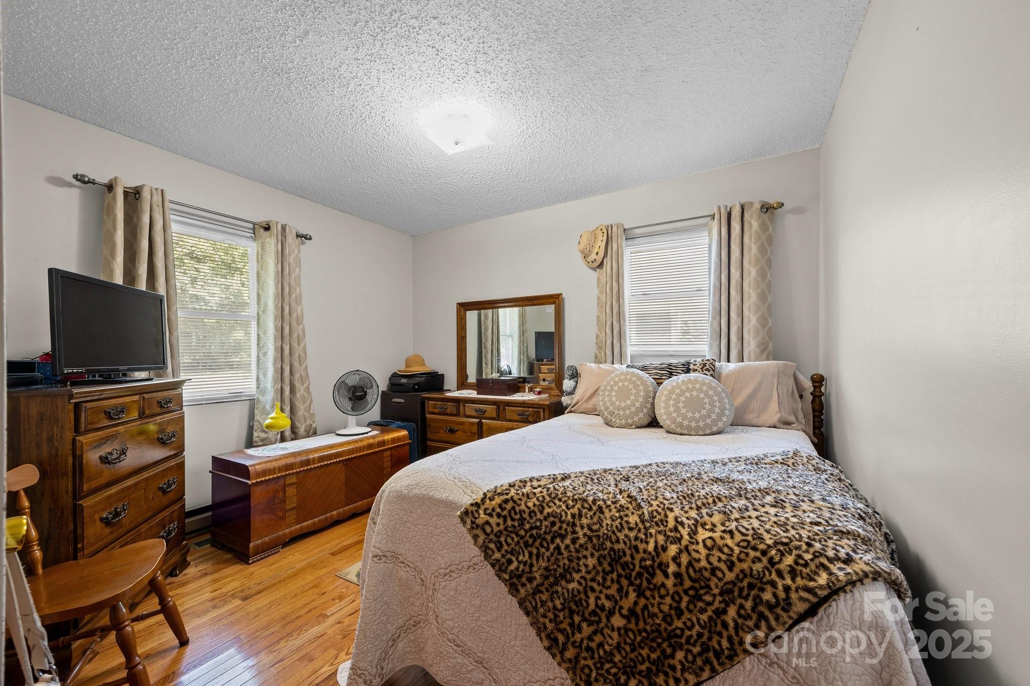 204 Cedar Hill Road Asheville NC 28806