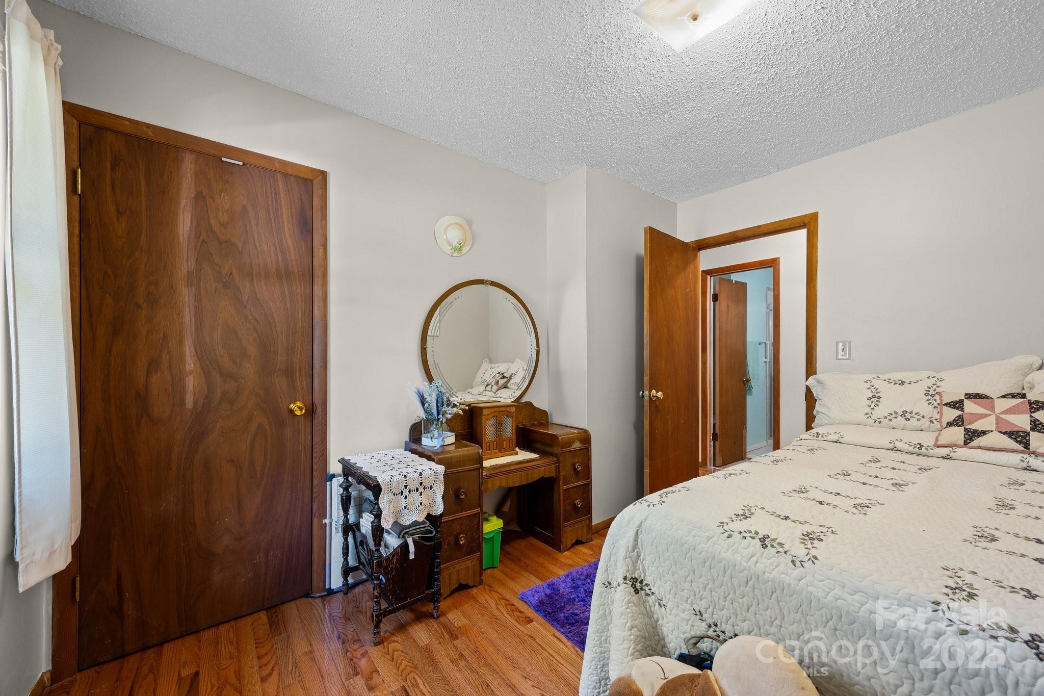 204 Cedar Hill Road Asheville NC 28806