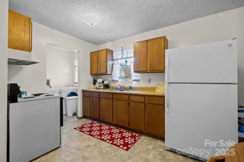 204 Cedar Hill Road Asheville NC 28806