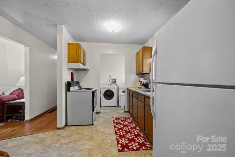 204 Cedar Hill Road Asheville NC 28806