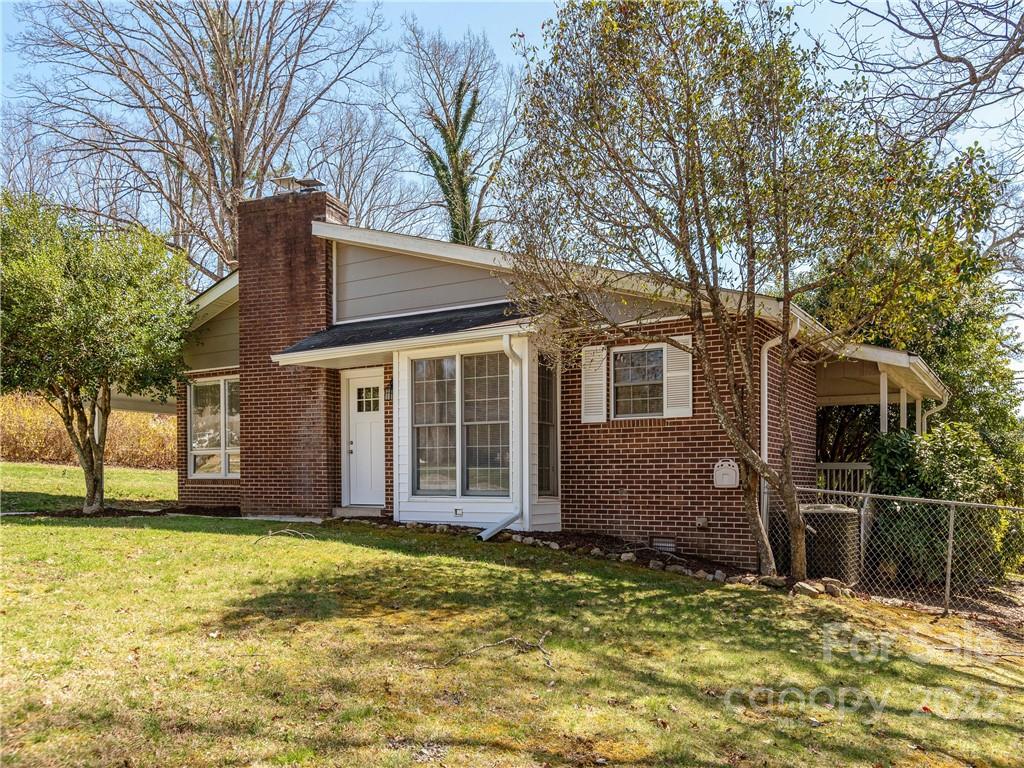 218 S Hillandale Drive East Flat Rock NC 28726