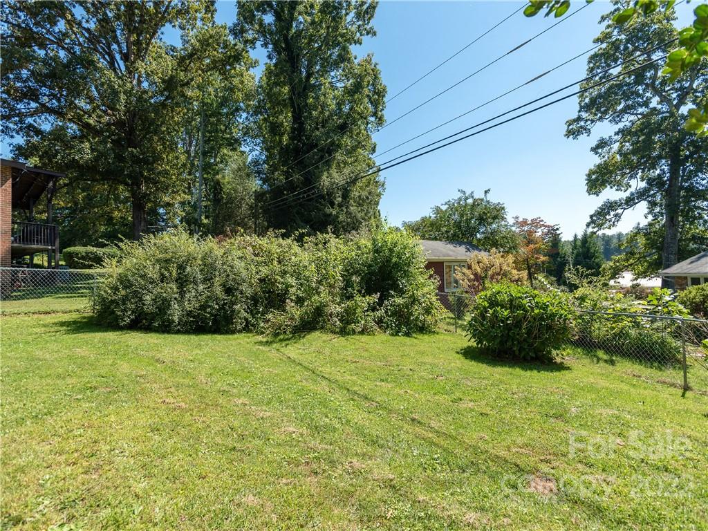 218 S Hillandale Drive East Flat Rock NC 28726
