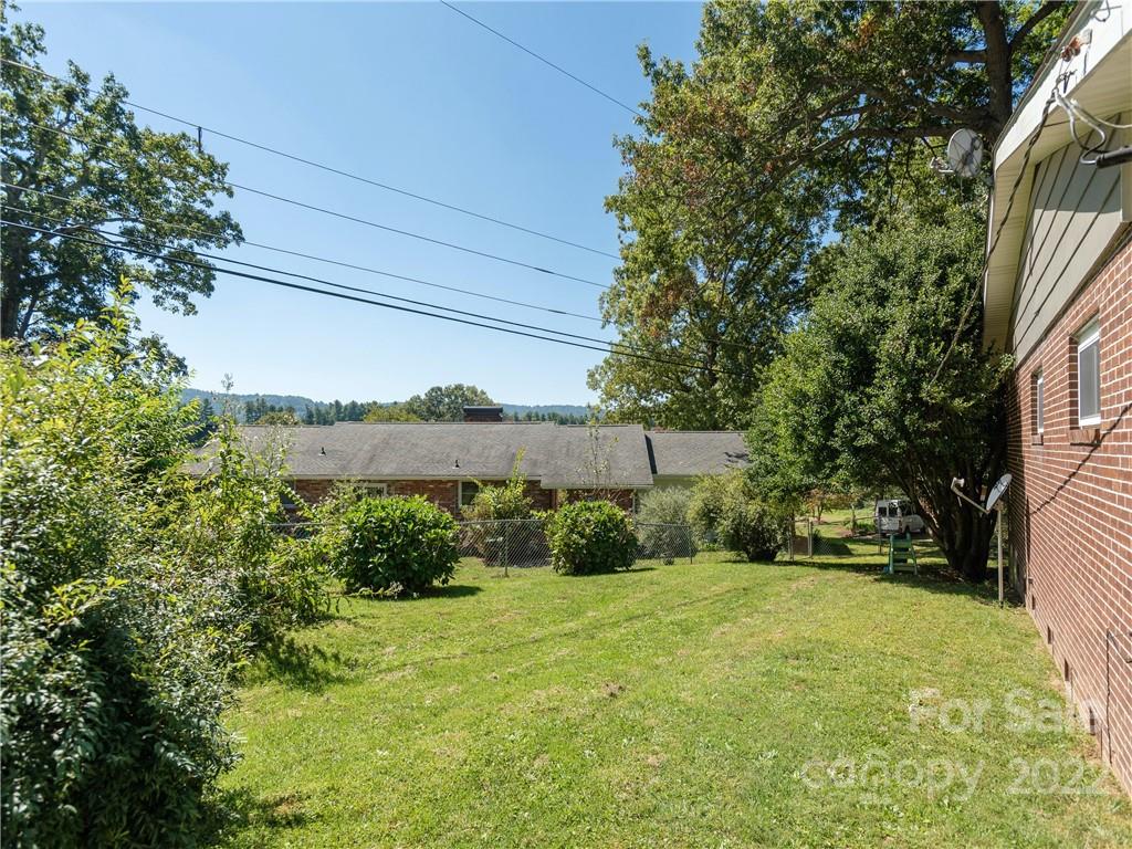 218 S Hillandale Drive East Flat Rock NC 28726