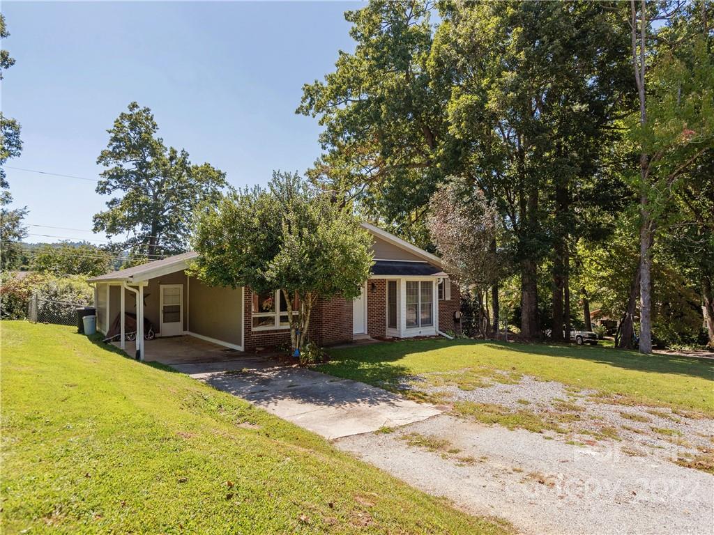 218 S Hillandale Drive East Flat Rock NC 28726