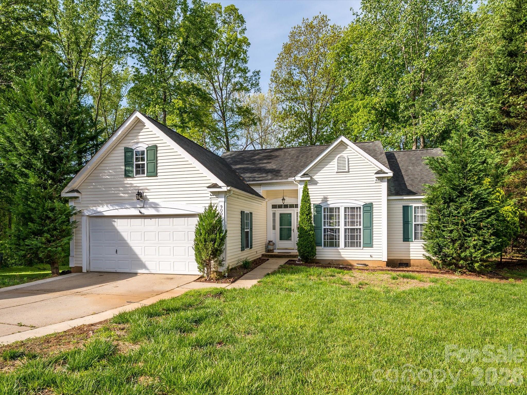 9005 Shenington Place Charlotte NC 28216