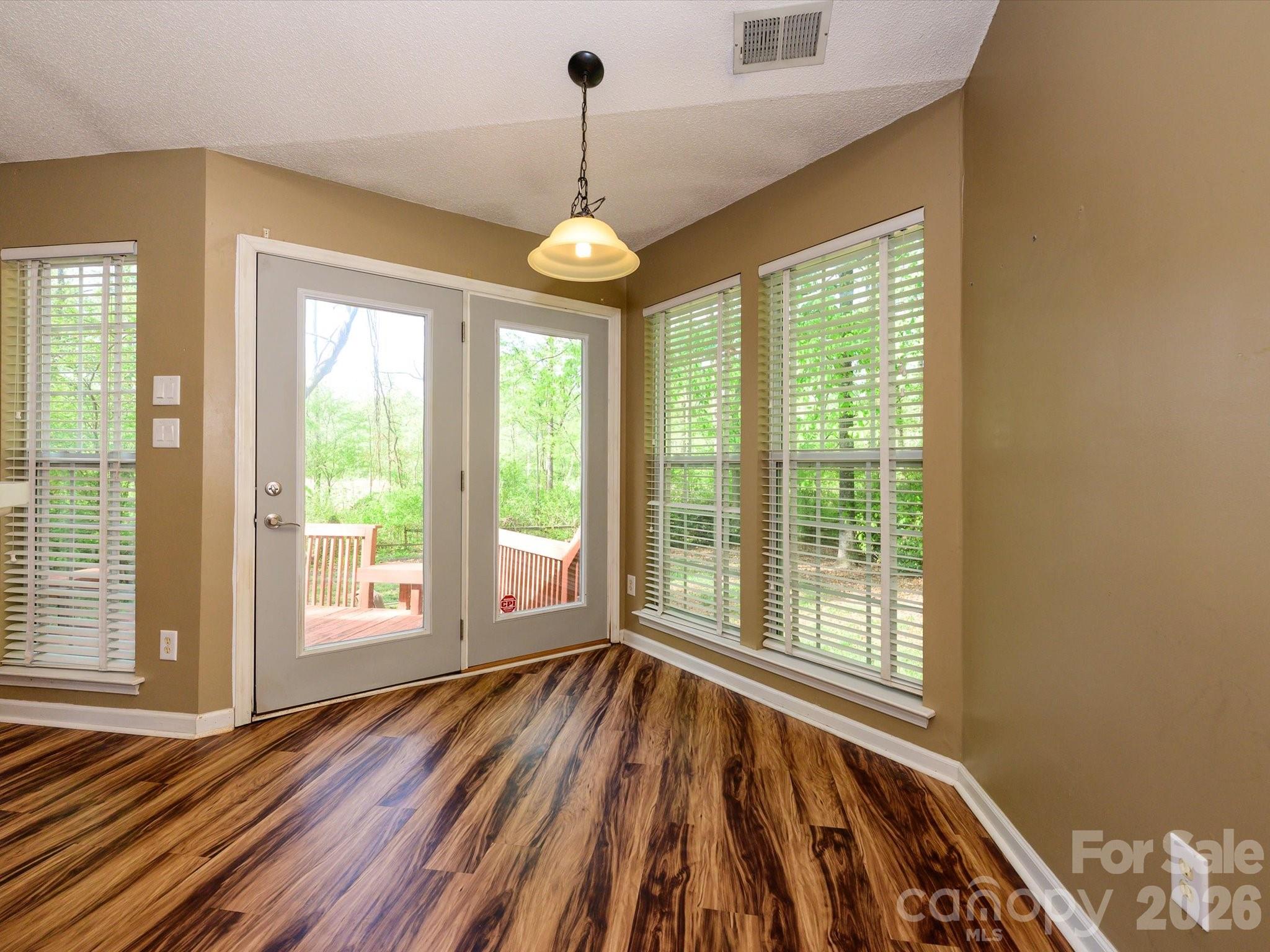9005 Shenington Place Charlotte NC 28216